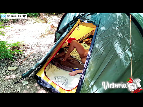 ❤️ Nakuha sa camera Madamdaming haltak off Stranger in a tent ❤️ Porno sa amin tl.hentaiser.ru ❤